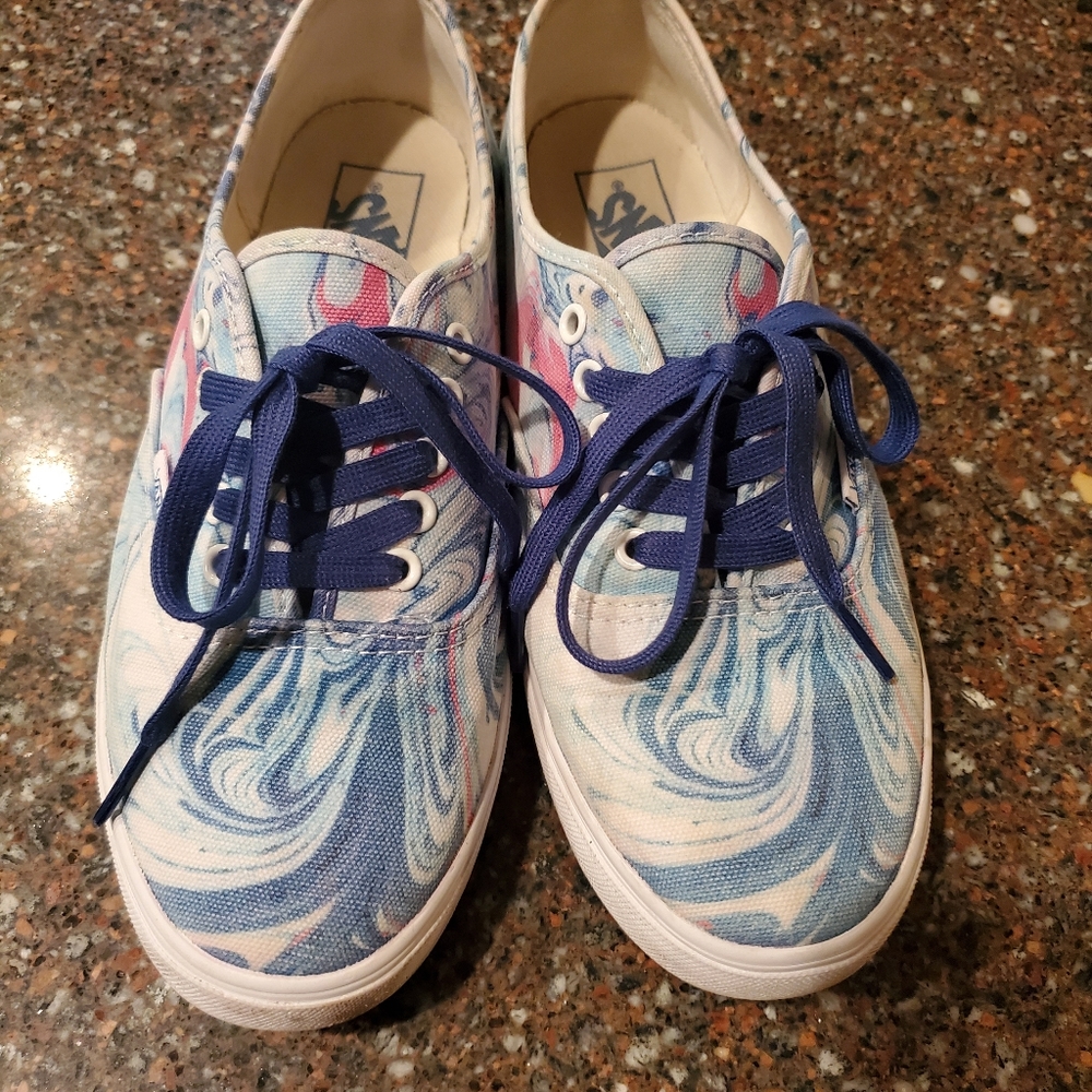 Swirl printed Vans Size 9